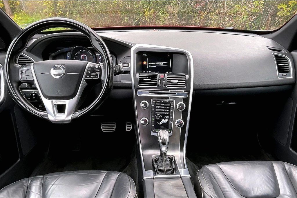 Used 2015 Volvo XC60 T6 R-Design AWD/4WD image 15