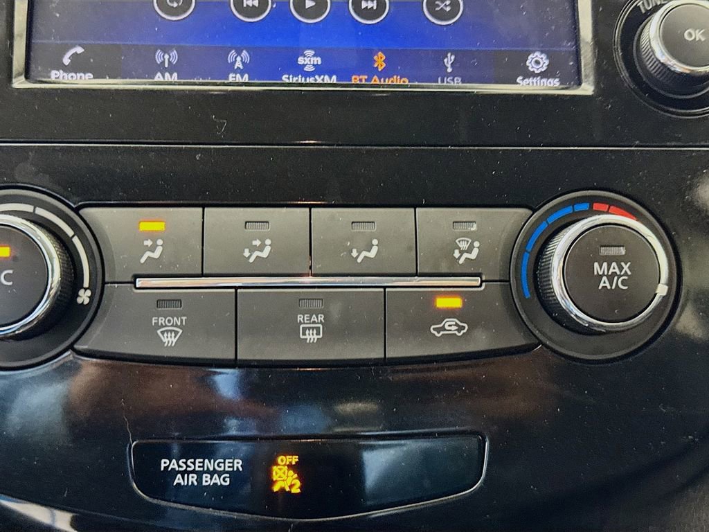 Used 2020 Nissan Rogue Sport S image 19