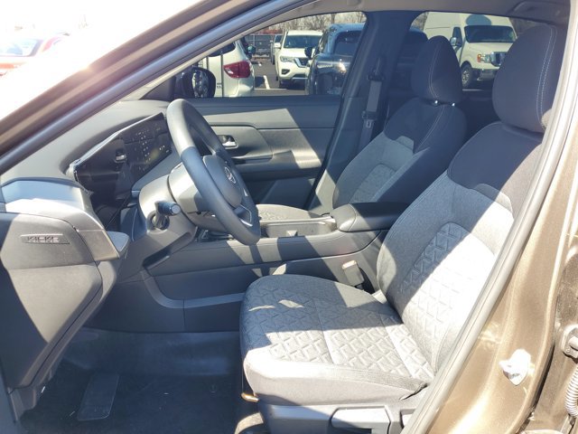 Certified 2026 Nissan Kicks SV FWD image 5