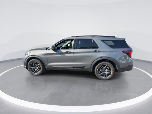 Used 2025 Ford Explorer ST-Line w/ ST-Line Street Pack AWD/4WD image 5