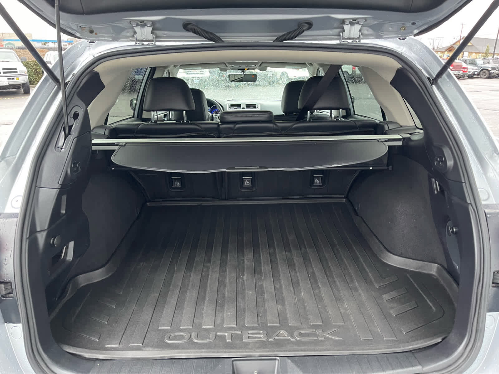 Used 2018 Subaru Outback 3.6R Limited image 11