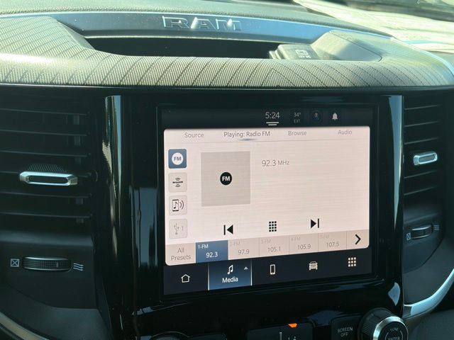 New 2026 RAM 1500 Express AWD/4WD image 17