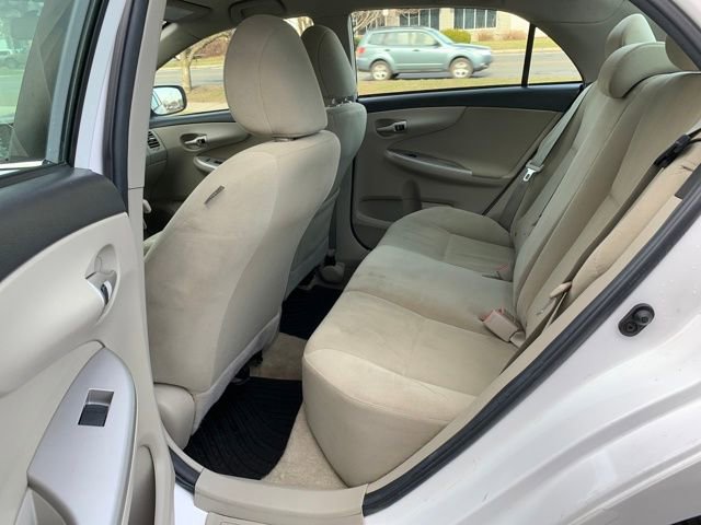 Used 2013 Toyota Corolla LE image 25