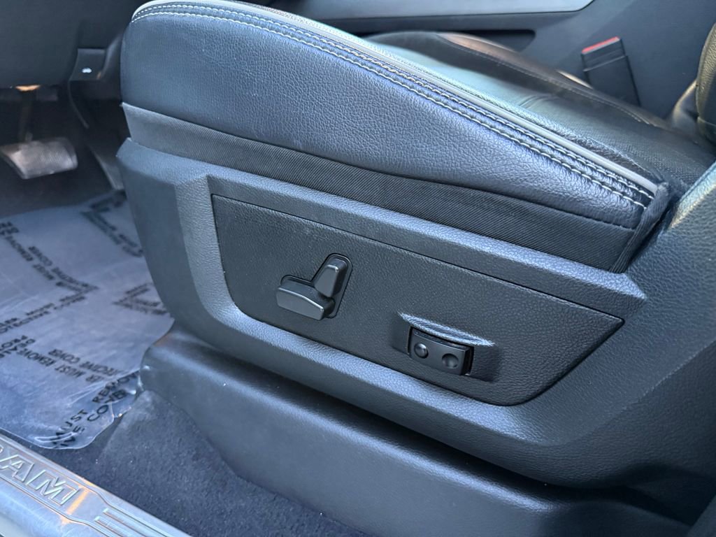 Used 2021 RAM 3500 Laramie image 33