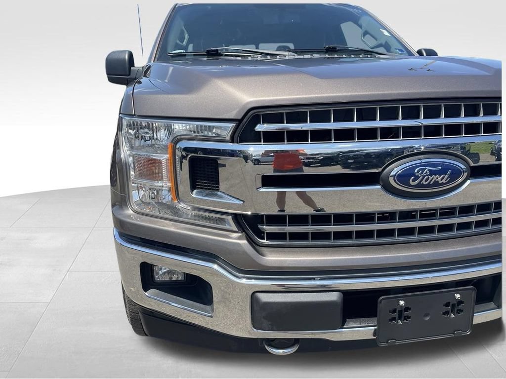 Used 2018 Ford F150 XLT w/ Equipment Group 302A Luxury AWD/4WD image 12