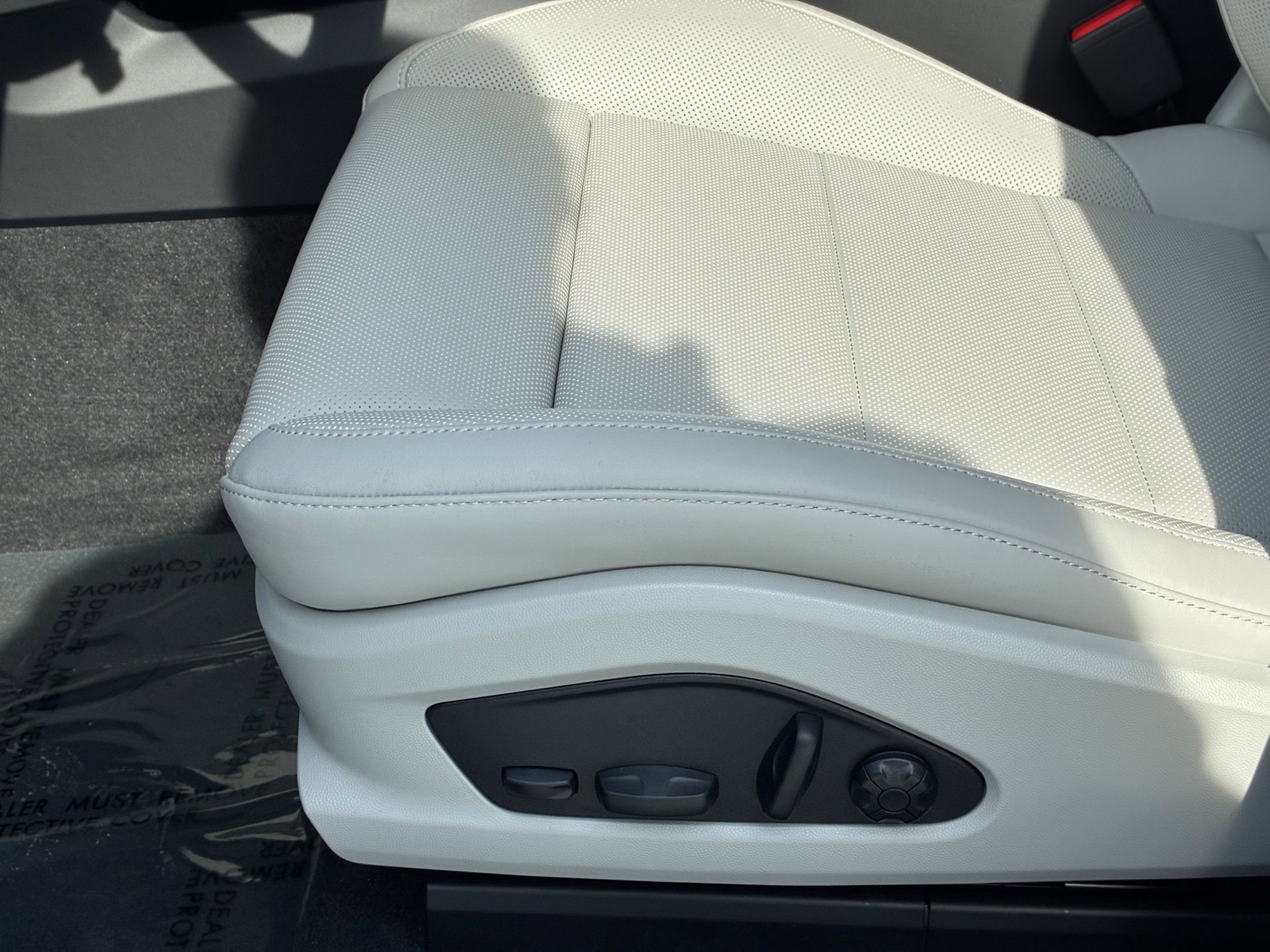 New 2026 Porsche Macan 4S Electric image 29