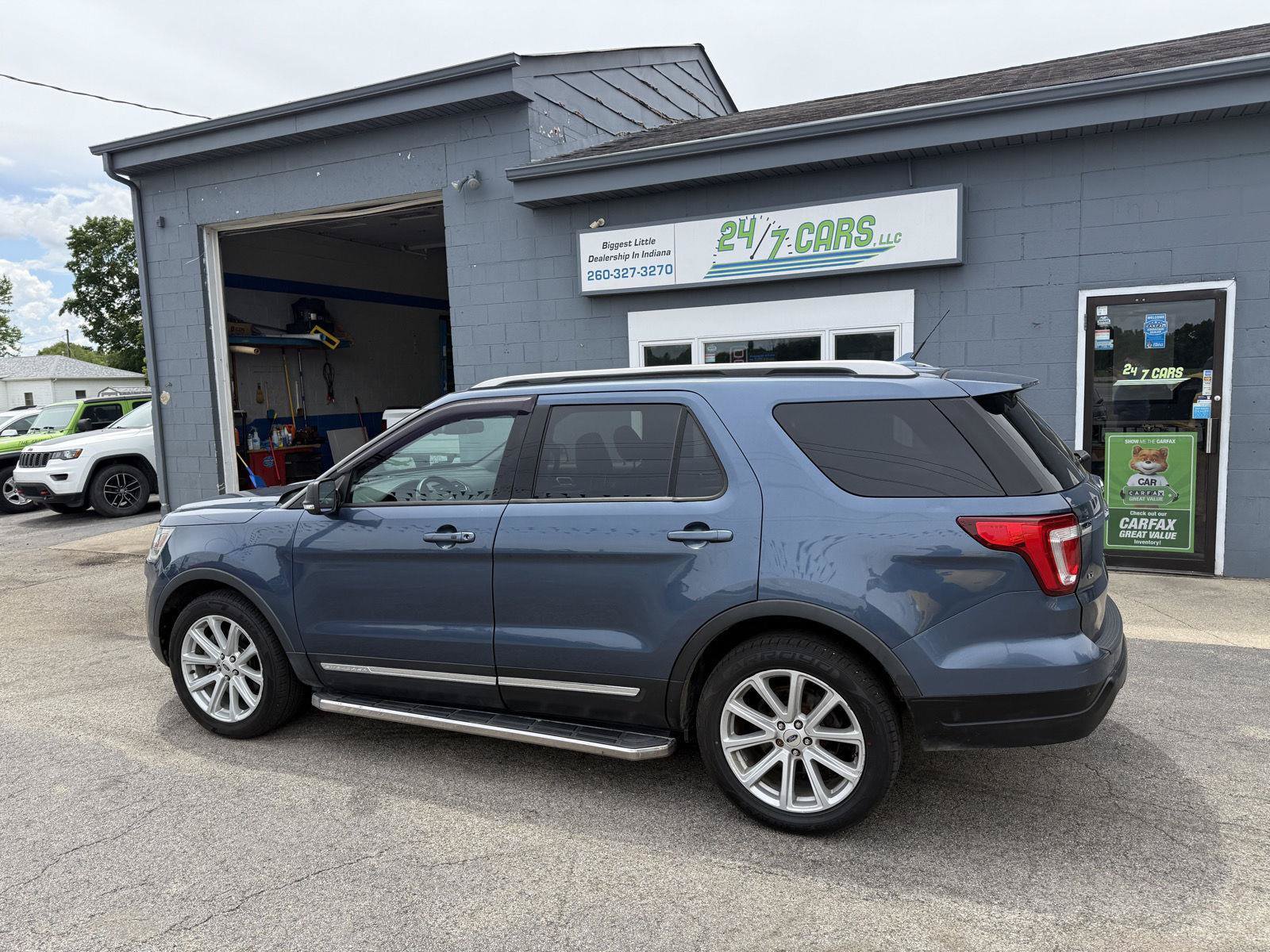 Used 2019 Ford Explorer XLT w/ Equipment Group 202A AWD/4WD image 8