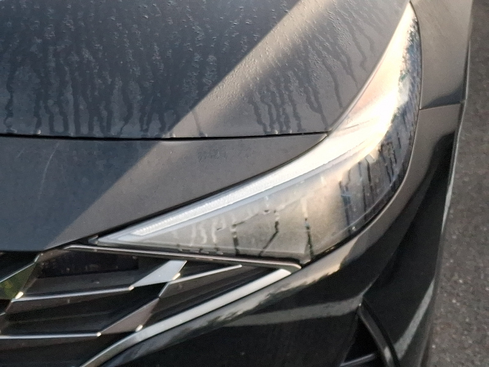Used 2023 Hyundai Elantra Limited FWD image 9