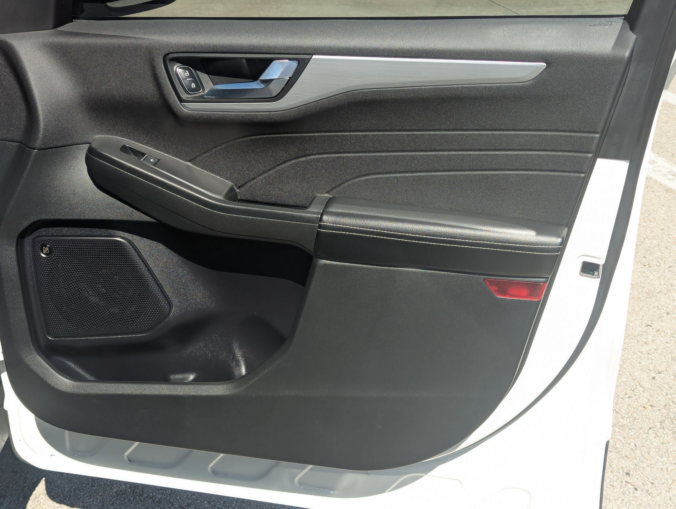 Used 2023 Ford Escape Platinum w/ Premium Technology Package image 28