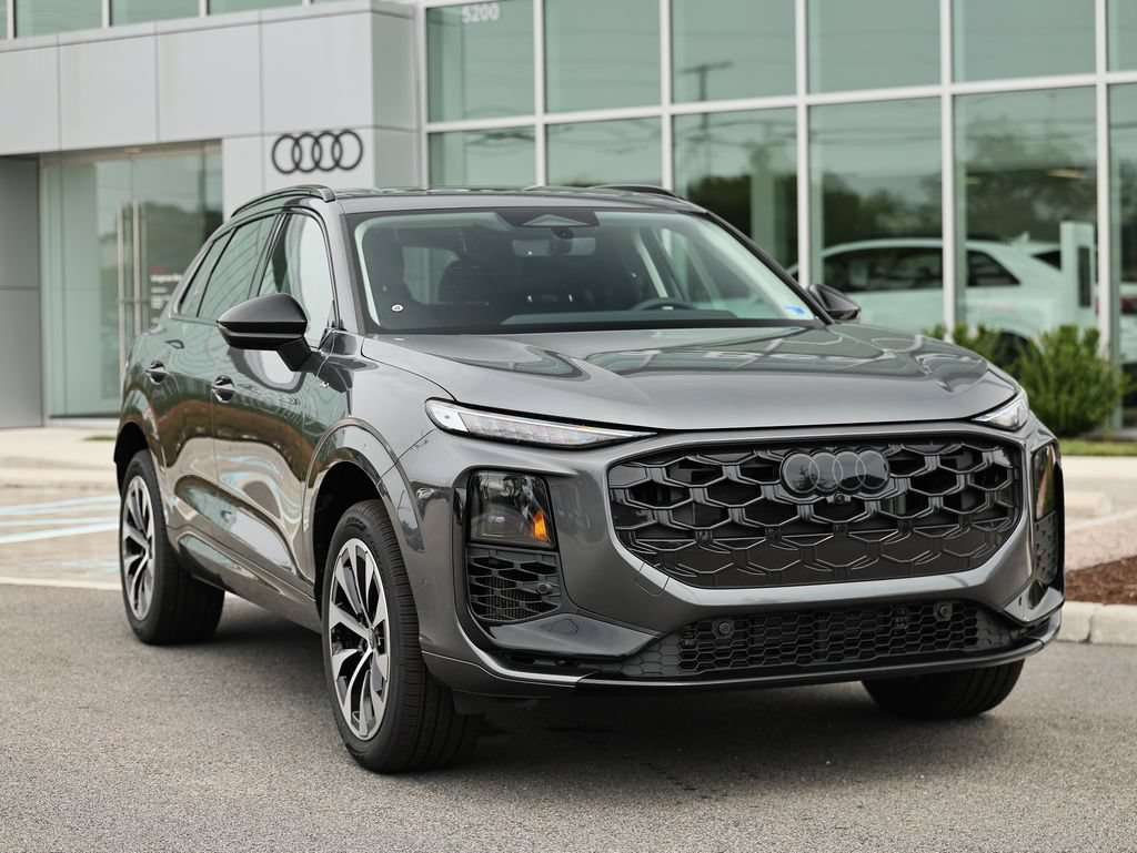New 2026 Audi Q3 quattro 2.0T AWD/4WD image 2