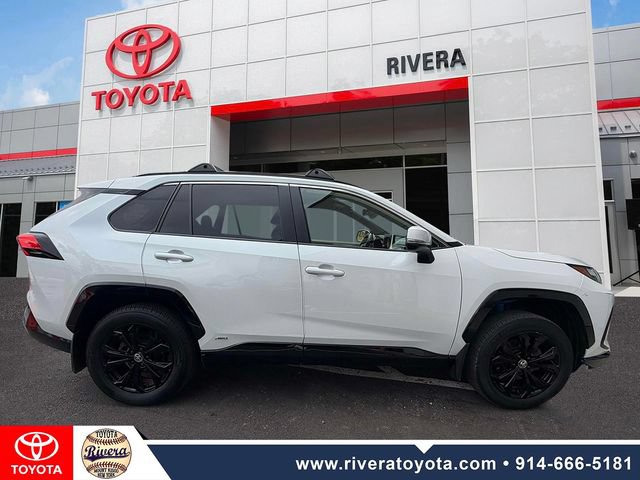 Used 2023 Toyota RAV4 SE w/ SE Grade Weather Package AWD/4WD image 4