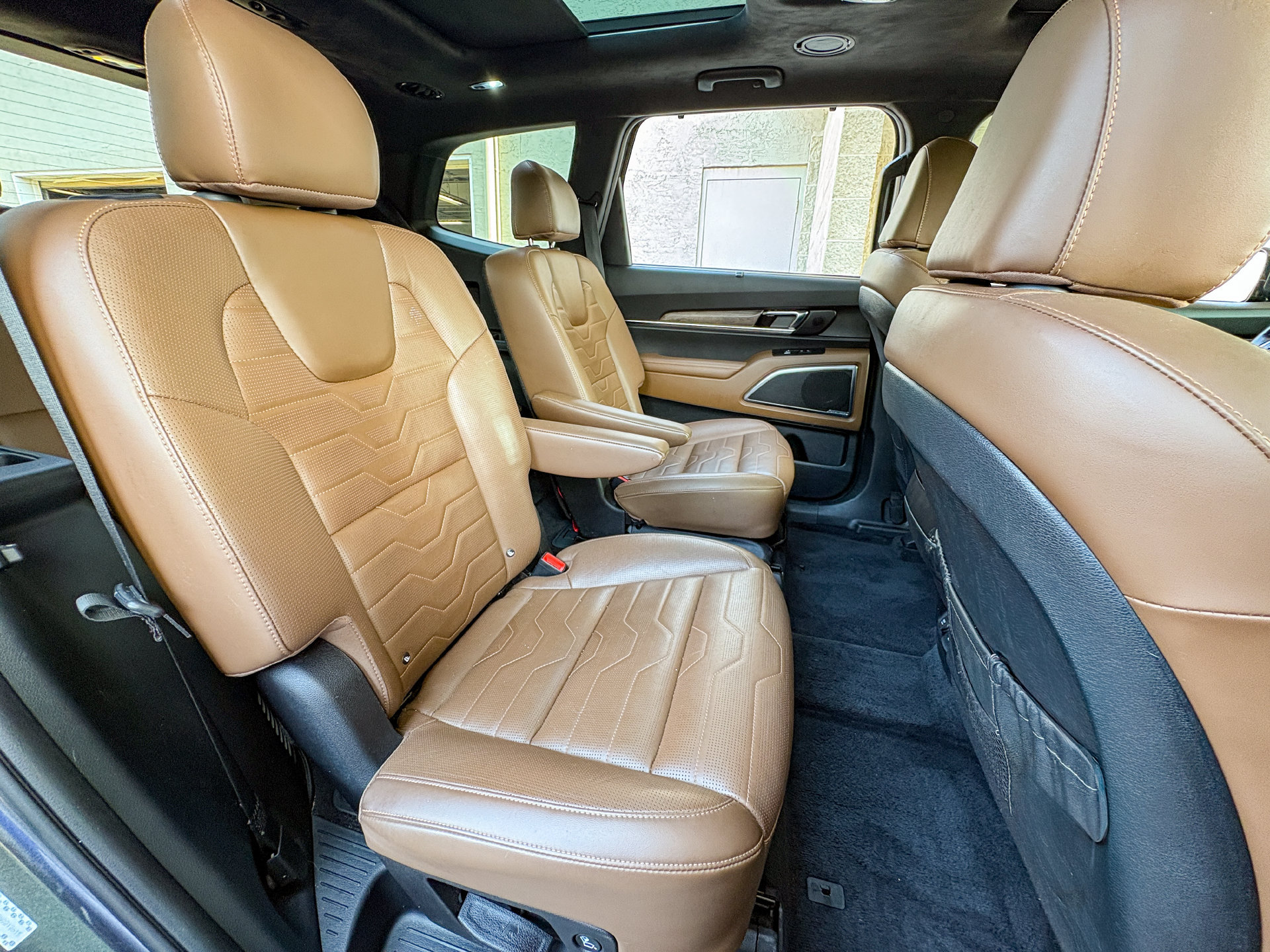 Used 2022 Kia Telluride SX w/ SX Prestige Package AWD/4WD image 28