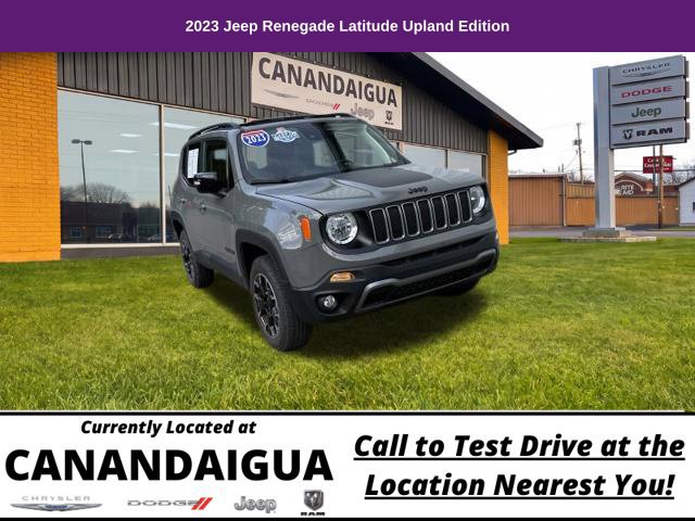 Used 2023 Jeep Renegade Latitude w/ Sun/Sound Group AWD/4WD image 3