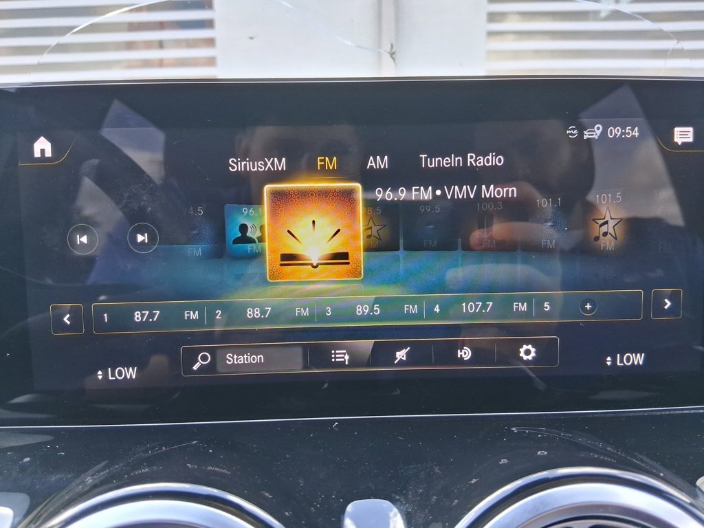 Used 2023 Mercedes-Benz GLB 250 image 13