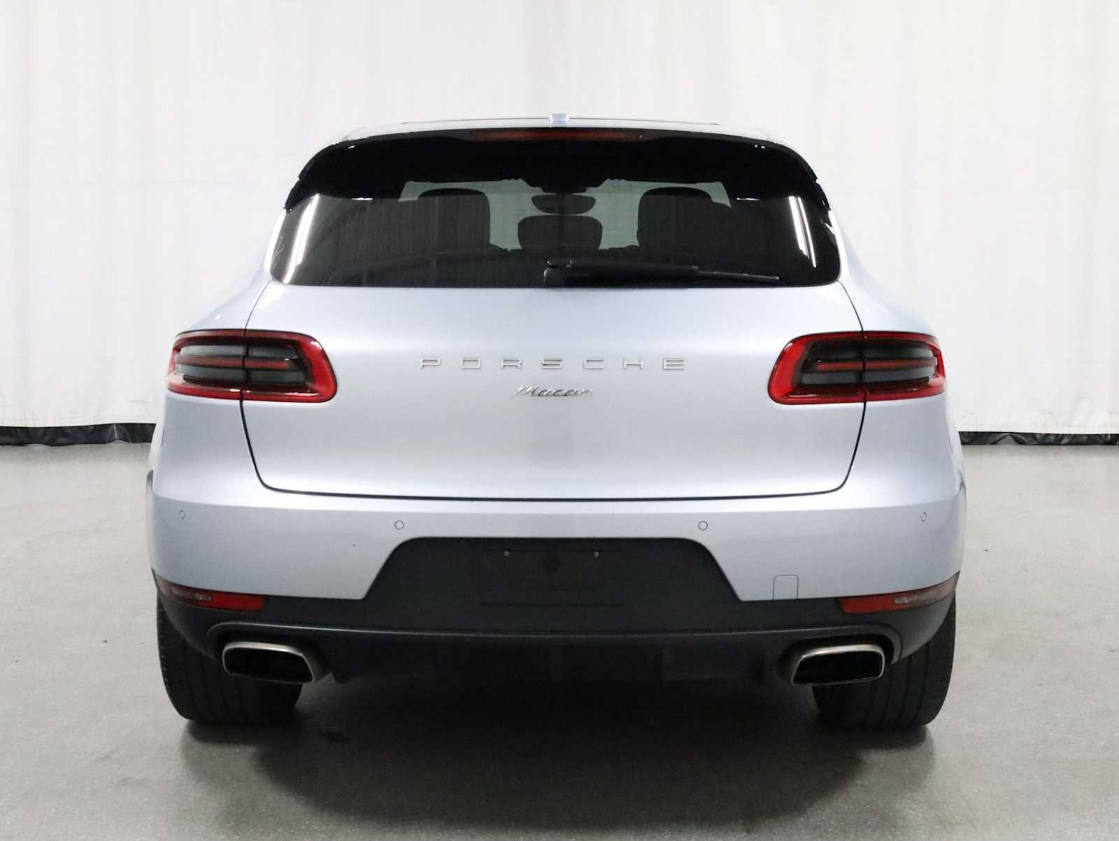 Used 2018 Porsche Macan AWD/4WD image 7