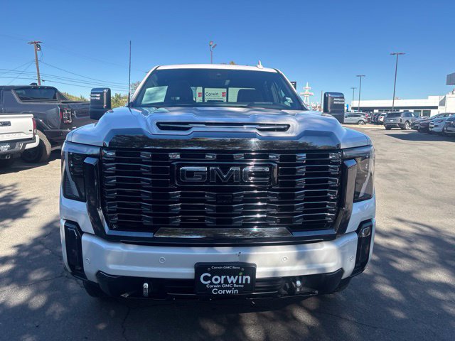 Used 2024 GMC Sierra 3500 Denali Ultimate AWD/4WD image 3