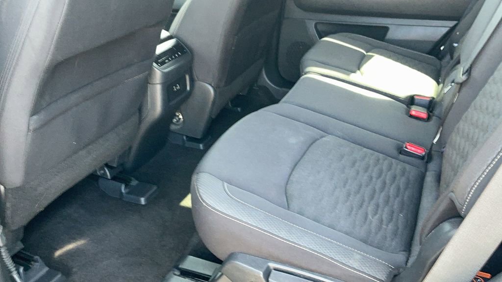 Used 2024 Nissan Pathfinder SV image 13