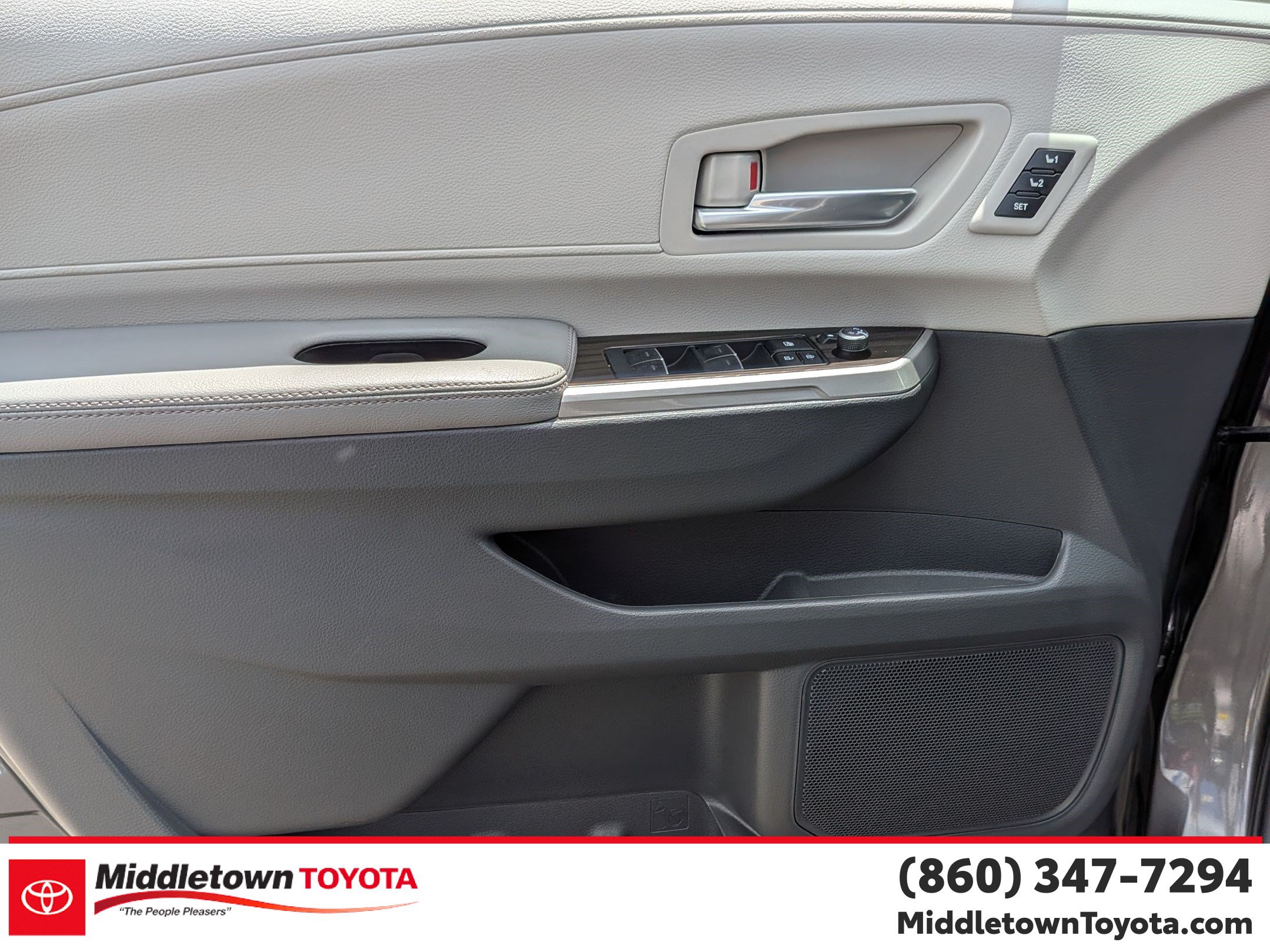 Certified 2024 Toyota Sienna Limited AWD/4WD image 10