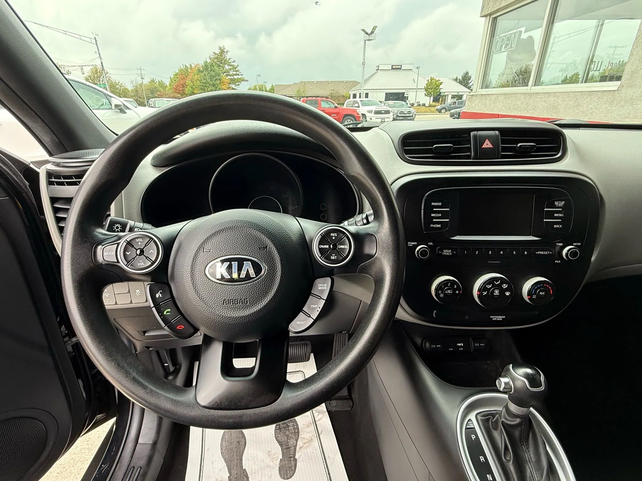 Used 2017 Kia Soul image 14