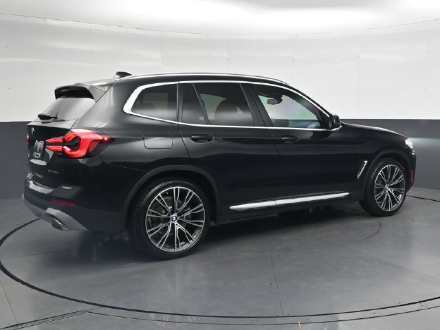 Used 2024 BMW X3 sDrive30i w/ Premium Package w/ZPA RWD image 4