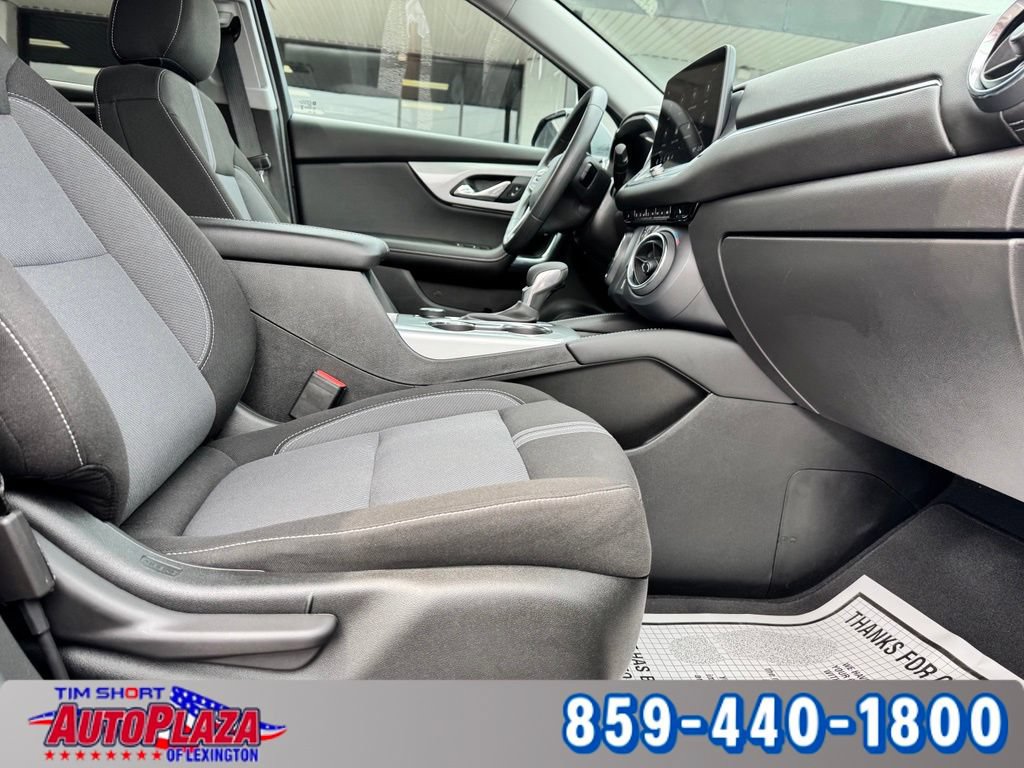 Used 2025 Chevrolet Blazer LT AWD/4WD image 50