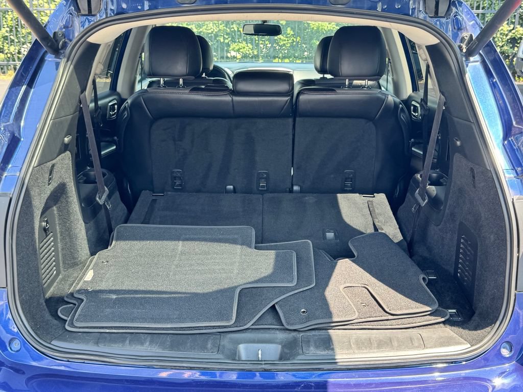 Used 2019 Nissan Pathfinder SL AWD/4WD image 19