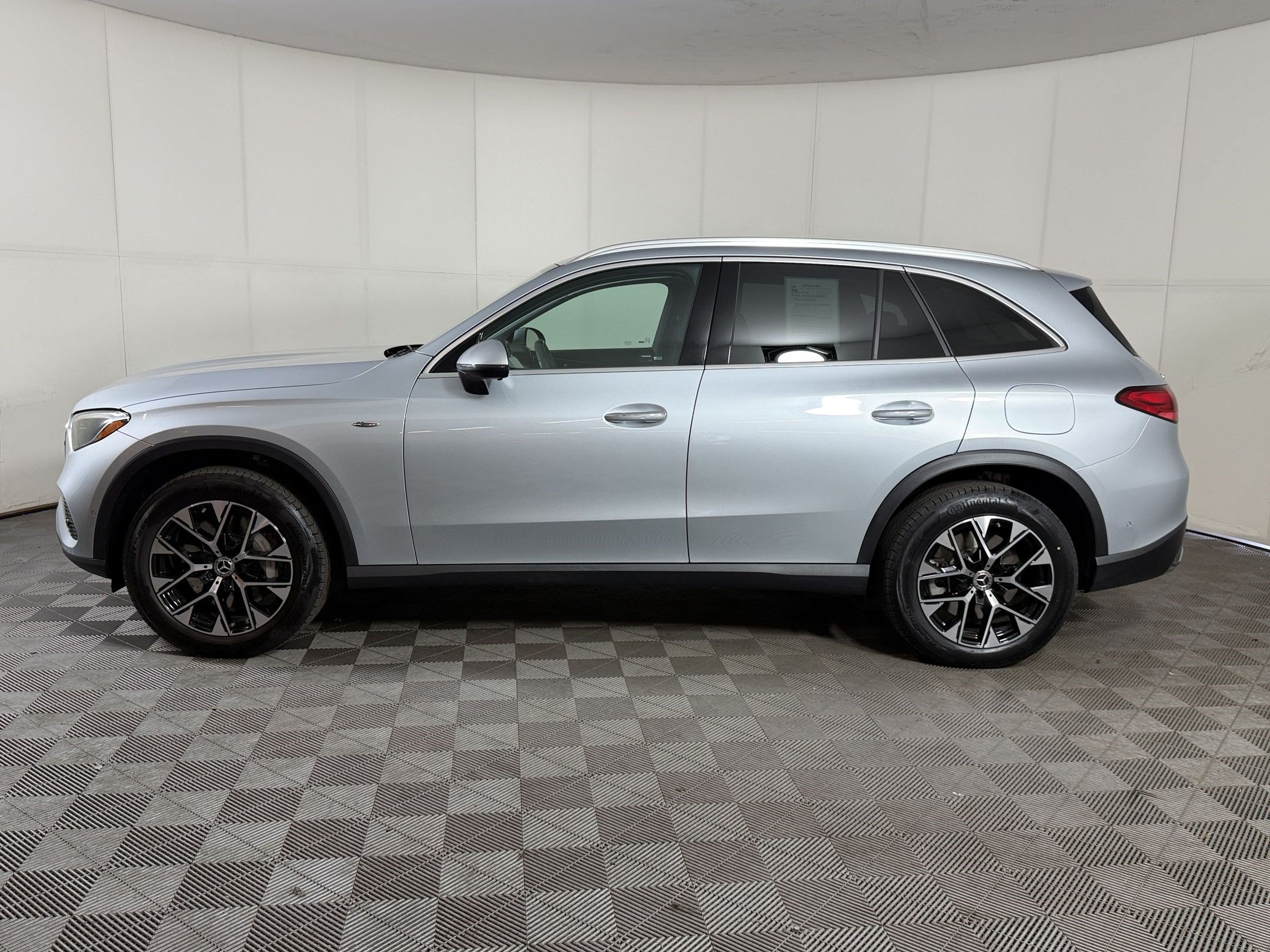 Certified 2025 Mercedes-Benz GLC 350e 4MATIC image 2