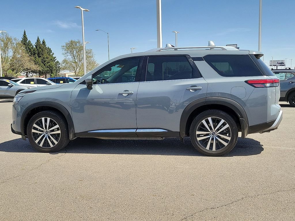Used 2023 Nissan Pathfinder Platinum AWD/4WD image 6