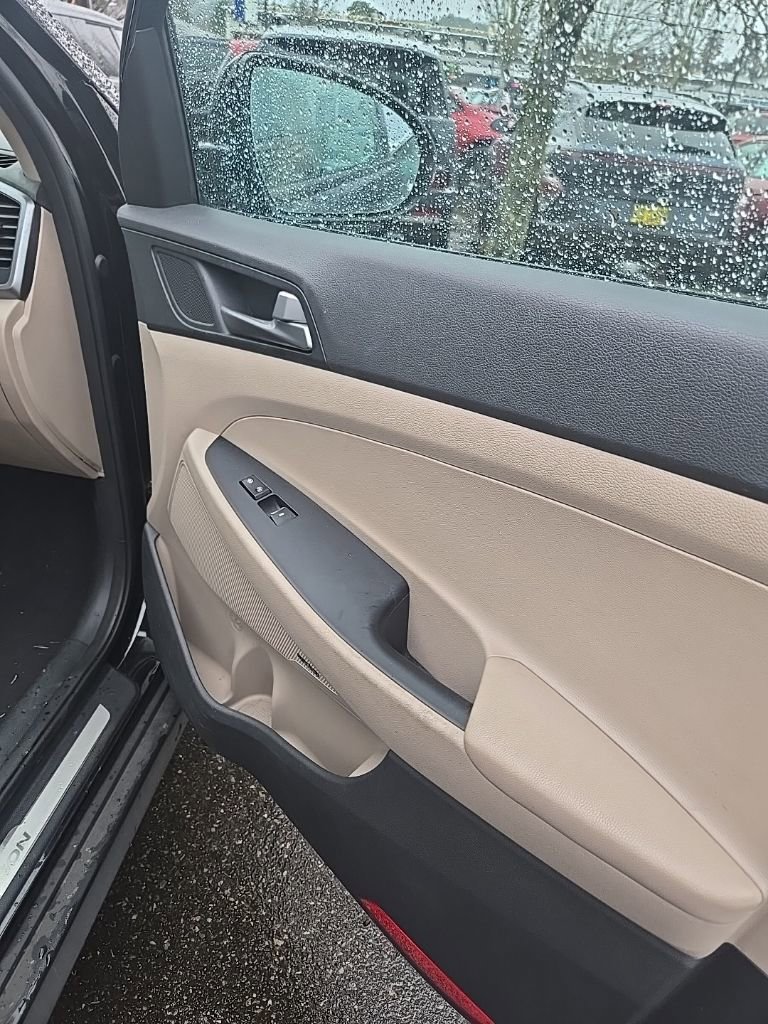 Used 2017 Hyundai Tucson Limited w/ Cargo Package image 16