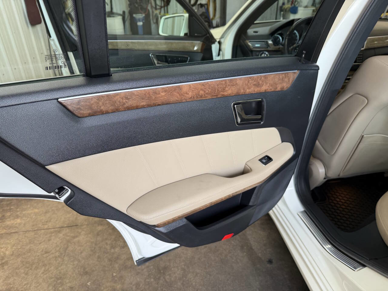 Used 2011 Mercedes-Benz E 350 Sedan image 26