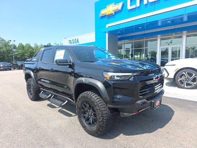 New 2026 Chevrolet Colorado ZR2 w/ Midnight Edition AWD/4WD image 1