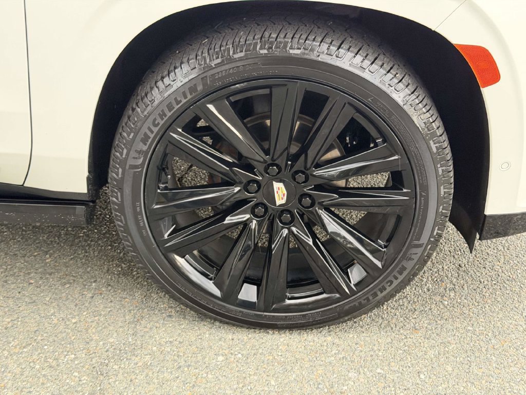 Used 2021 Cadillac Escalade Sport Platinum AWD/4WD image 7