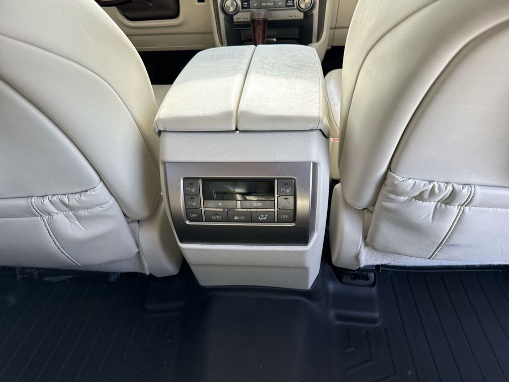 Used 2017 Lexus GX 460 Luxury AWD/4WD image 18