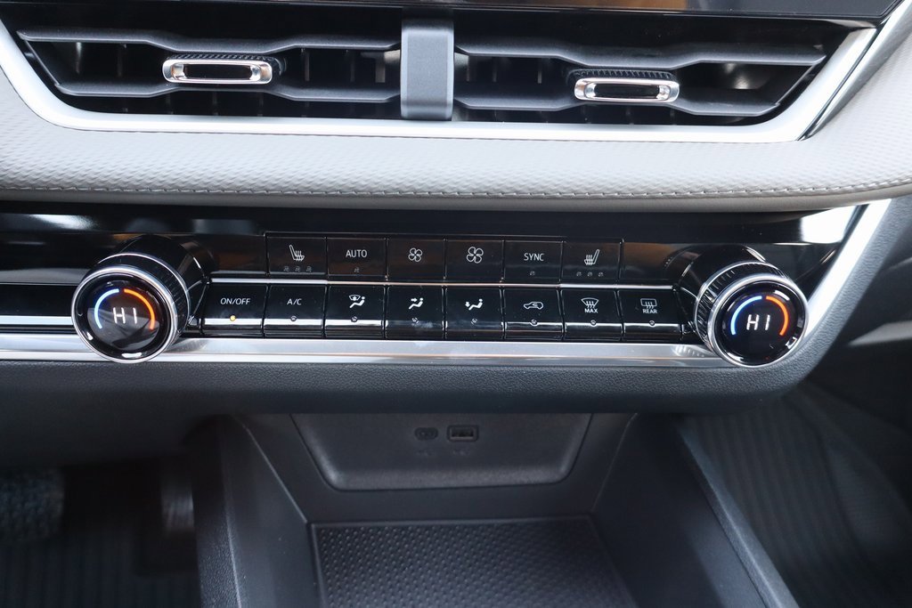 New 2026 Chevrolet Equinox LT w/ Convenience Package II image 12