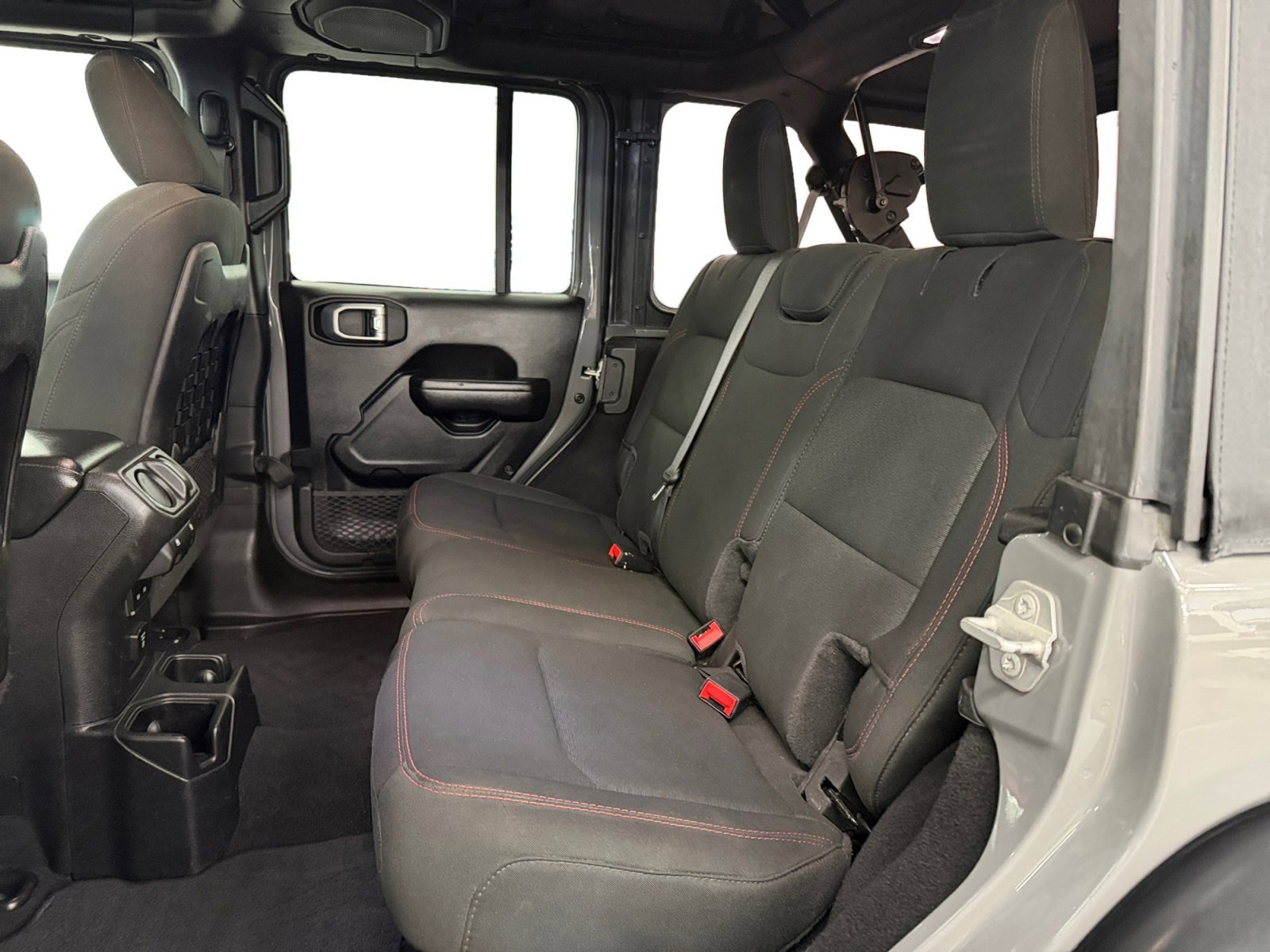 Used 2021 Jeep Wrangler Unlimited Rubicon AWD/4WD image 10