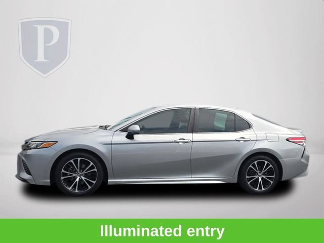 Used 2019 Toyota Camry SE FWD image 11