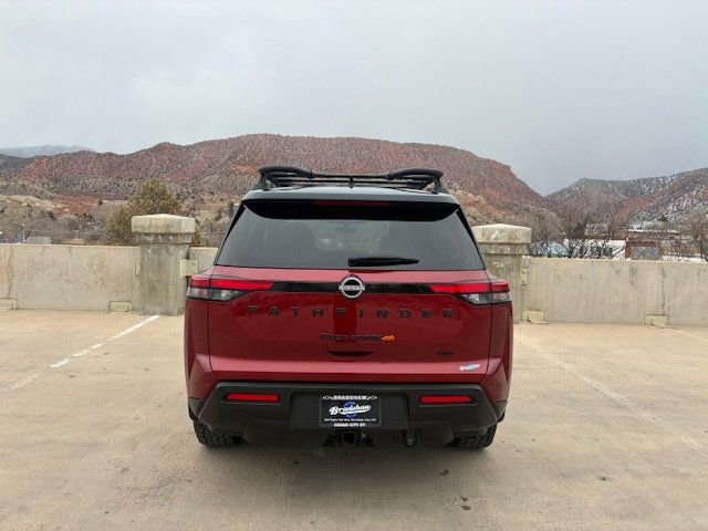 Used 2024 Nissan Pathfinder Rock Creek AWD/4WD image 7