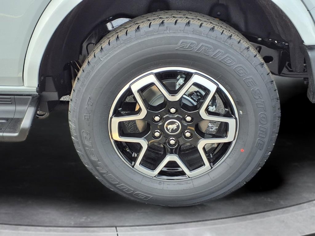 New 2026 Ford Bronco Outer Banks image 16