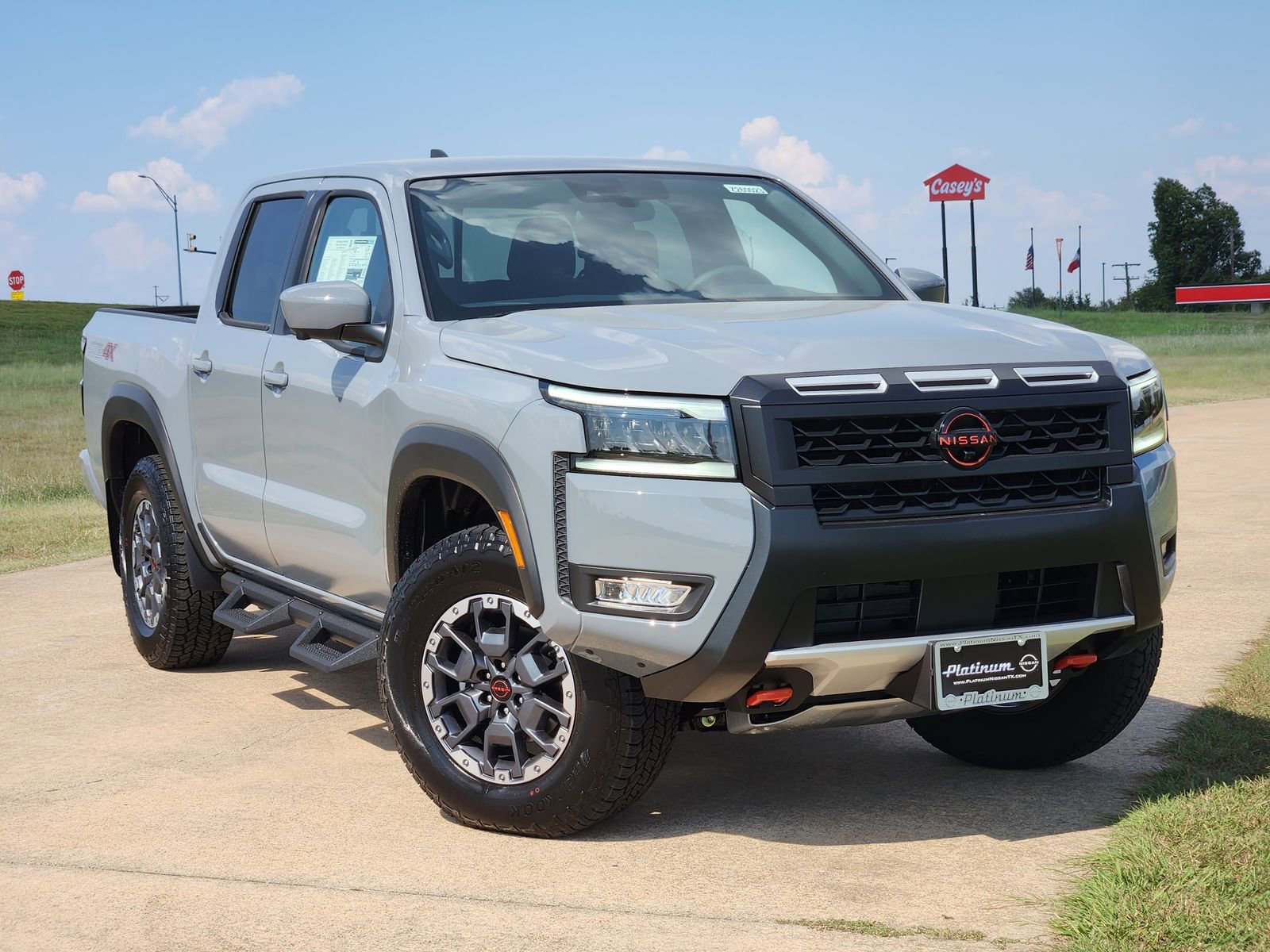 New 2026 Nissan Frontier PRO-4X w/ Pro-4x Convenience Package image 6