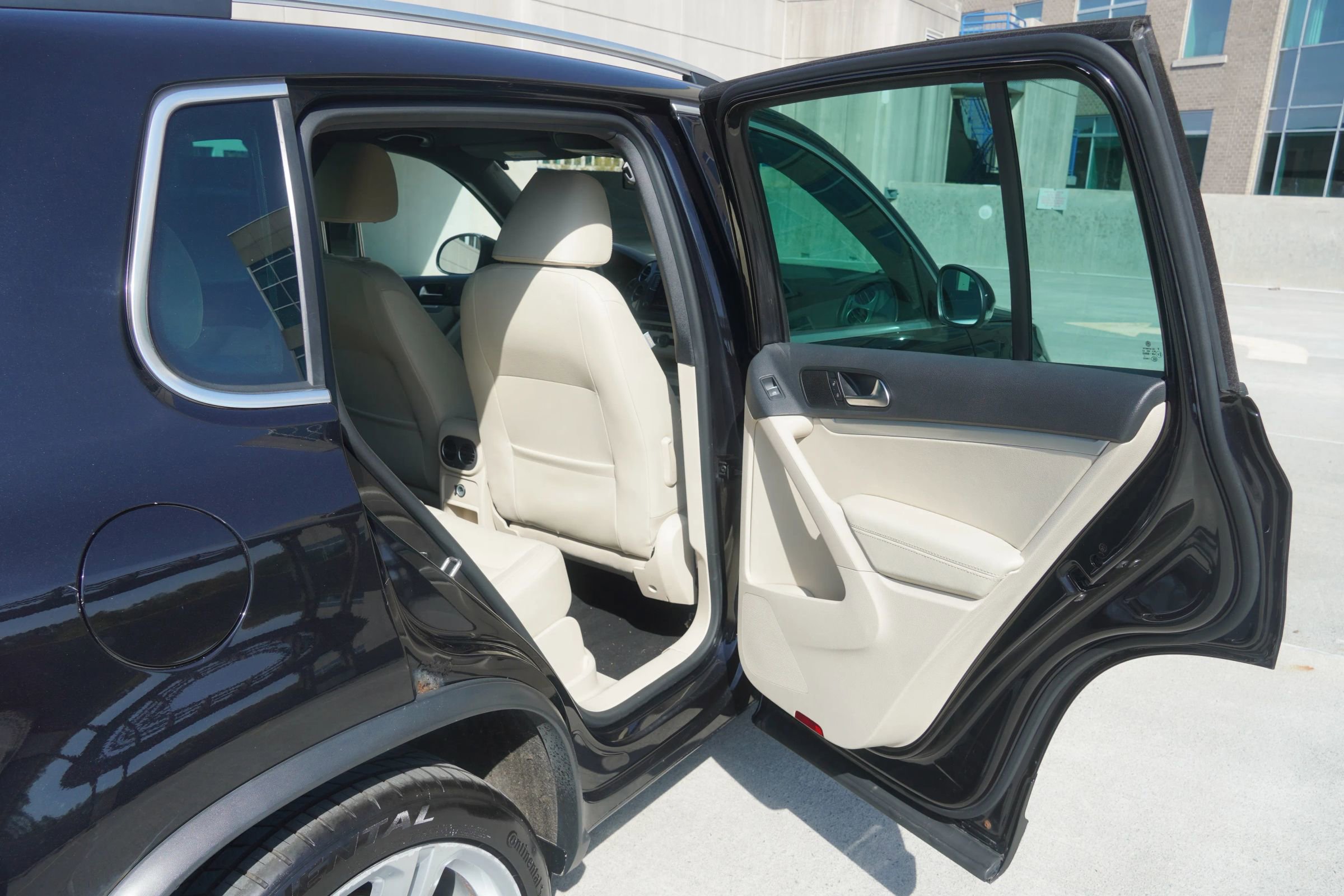 Used 2016 Volkswagen Tiguan R-Line image 34