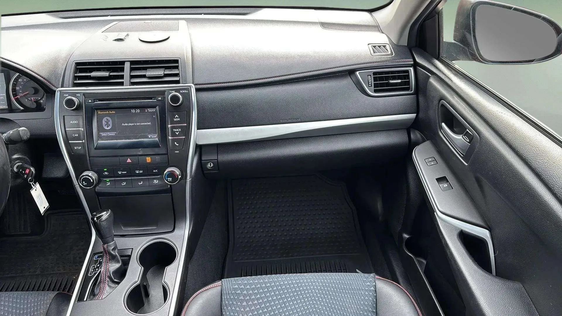 Used 2015 Toyota Camry SE image 27