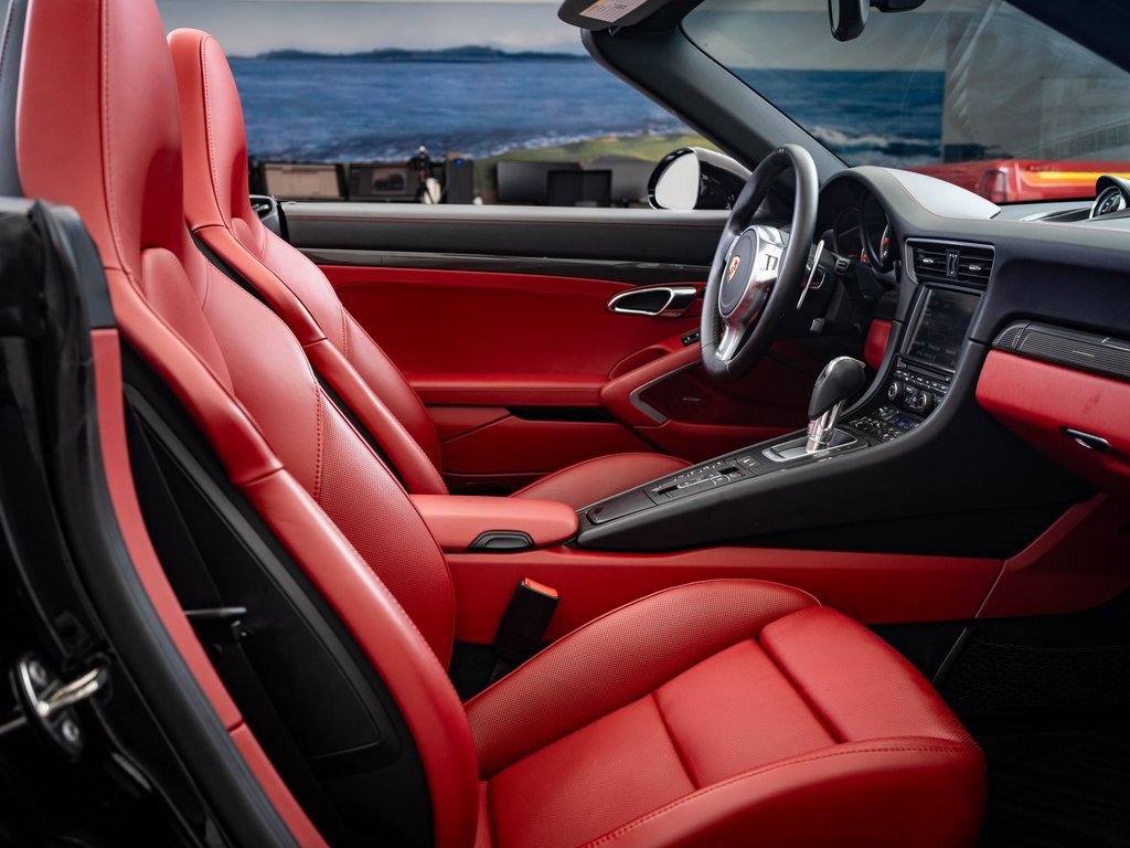 Used 2015 Porsche 911 Turbo S image 33