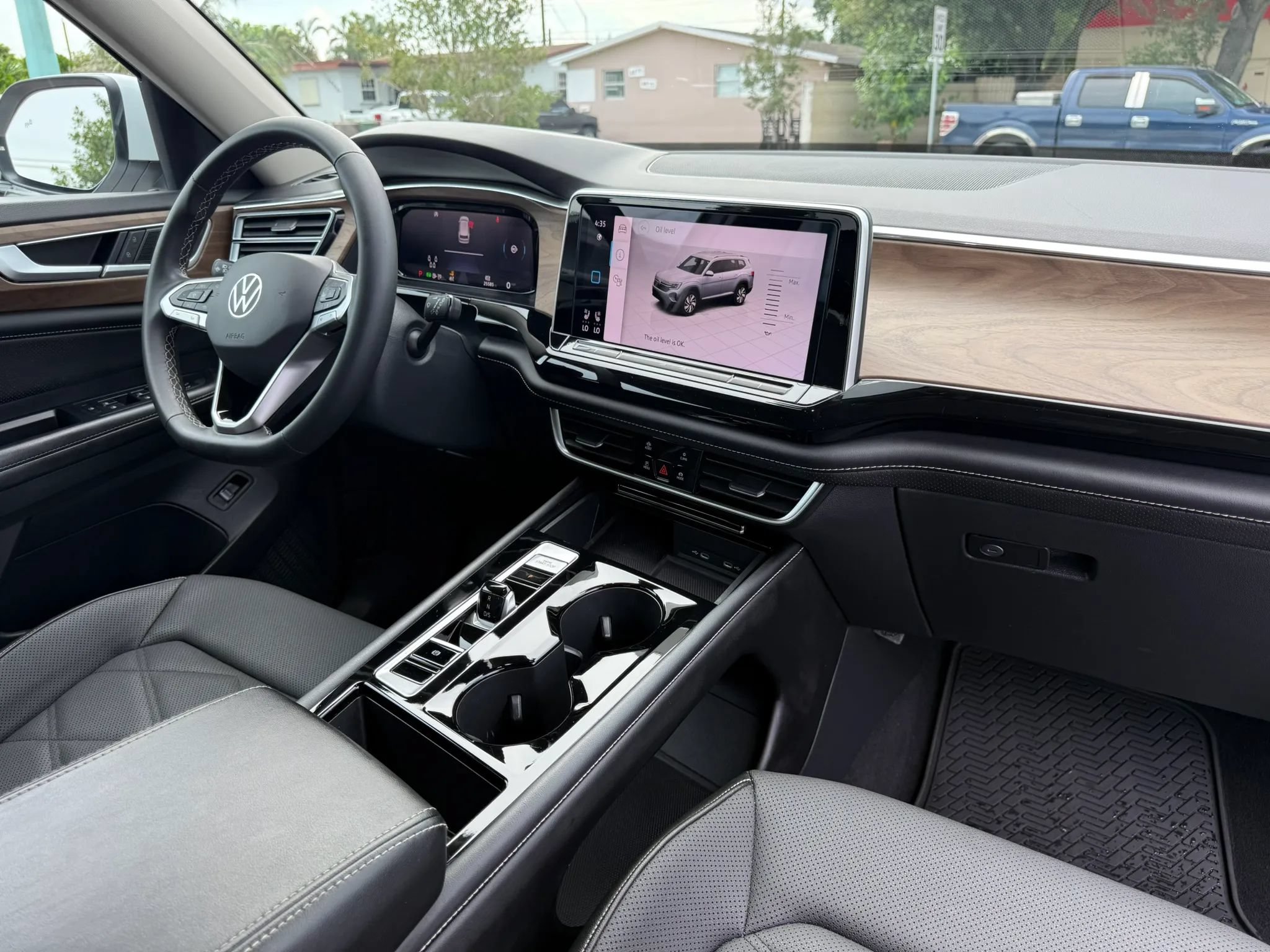 Used 2024 Volkswagen Atlas SE FWD image 27