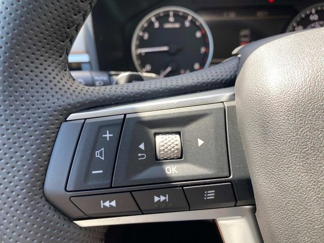 New 2025 Mitsubishi Outlander AWD image 17