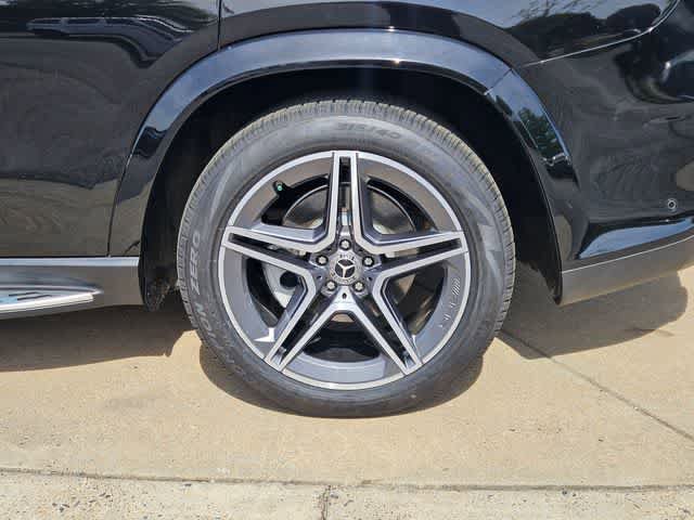 Used 2024 Mercedes-Benz GLS 450 4MATIC w/ AMG Line Exterior image 13