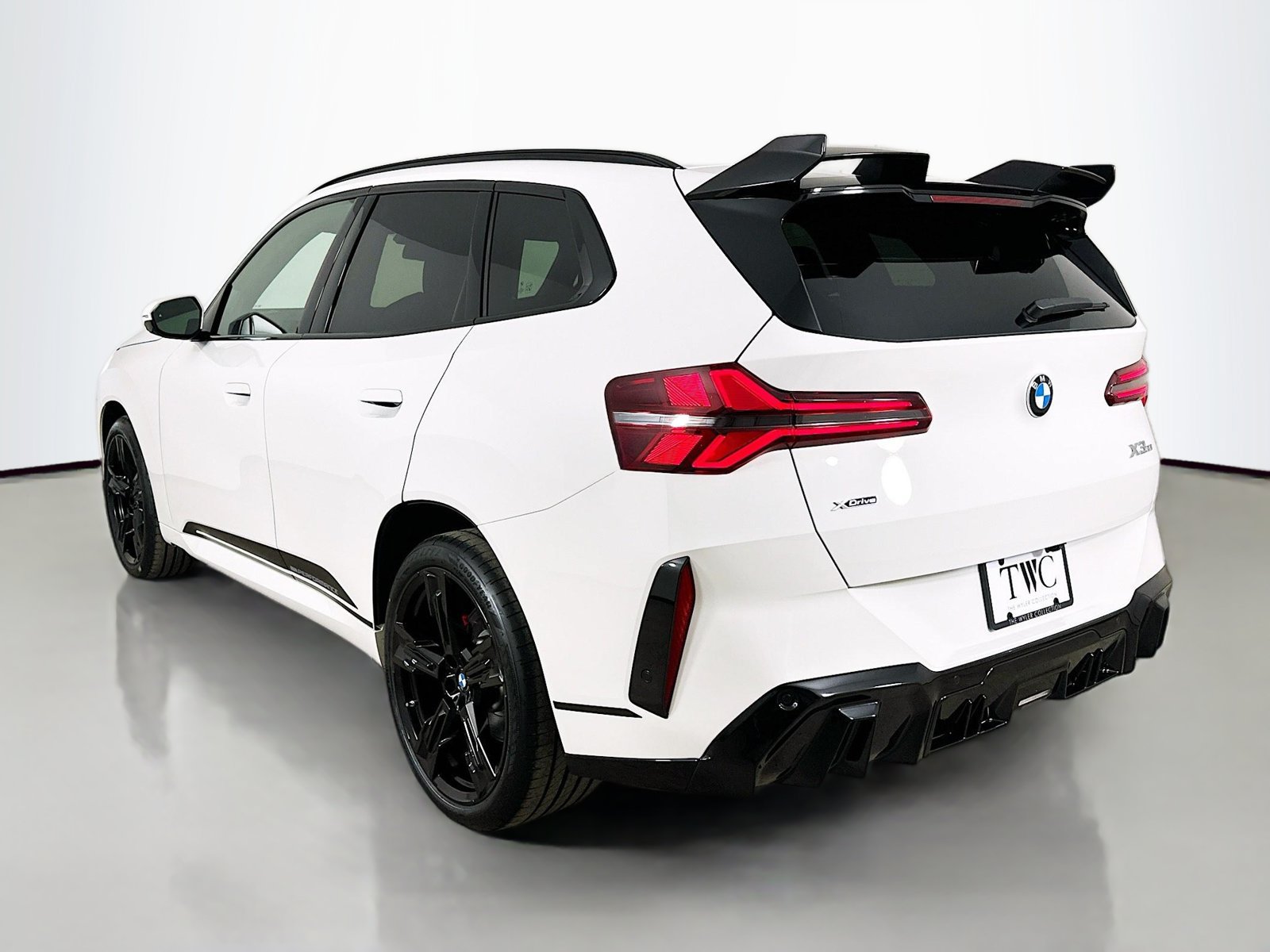 New 2026 BMW X3 xDrive30i w/ Premium Package AWD/4WD image 7