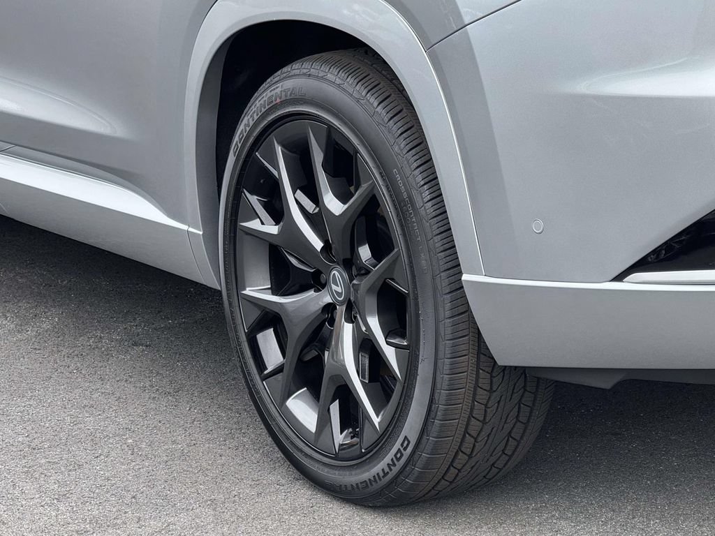 New 2026 Lexus TX 500h AWD image 12