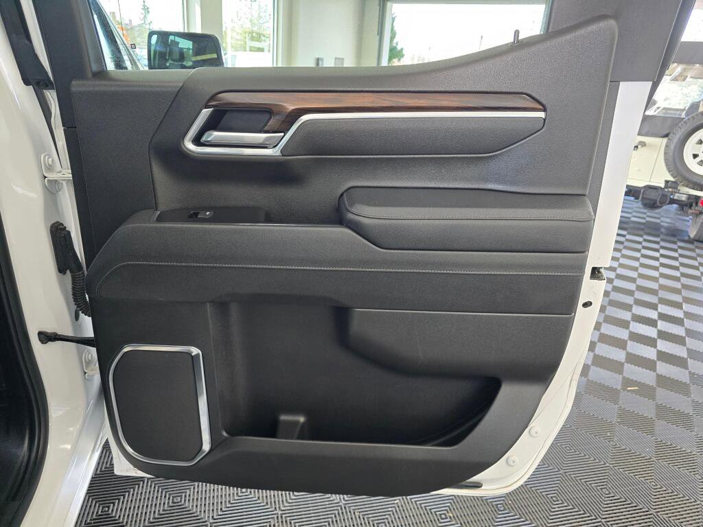 Used 2025 GMC Sierra 1500 SLT image 41