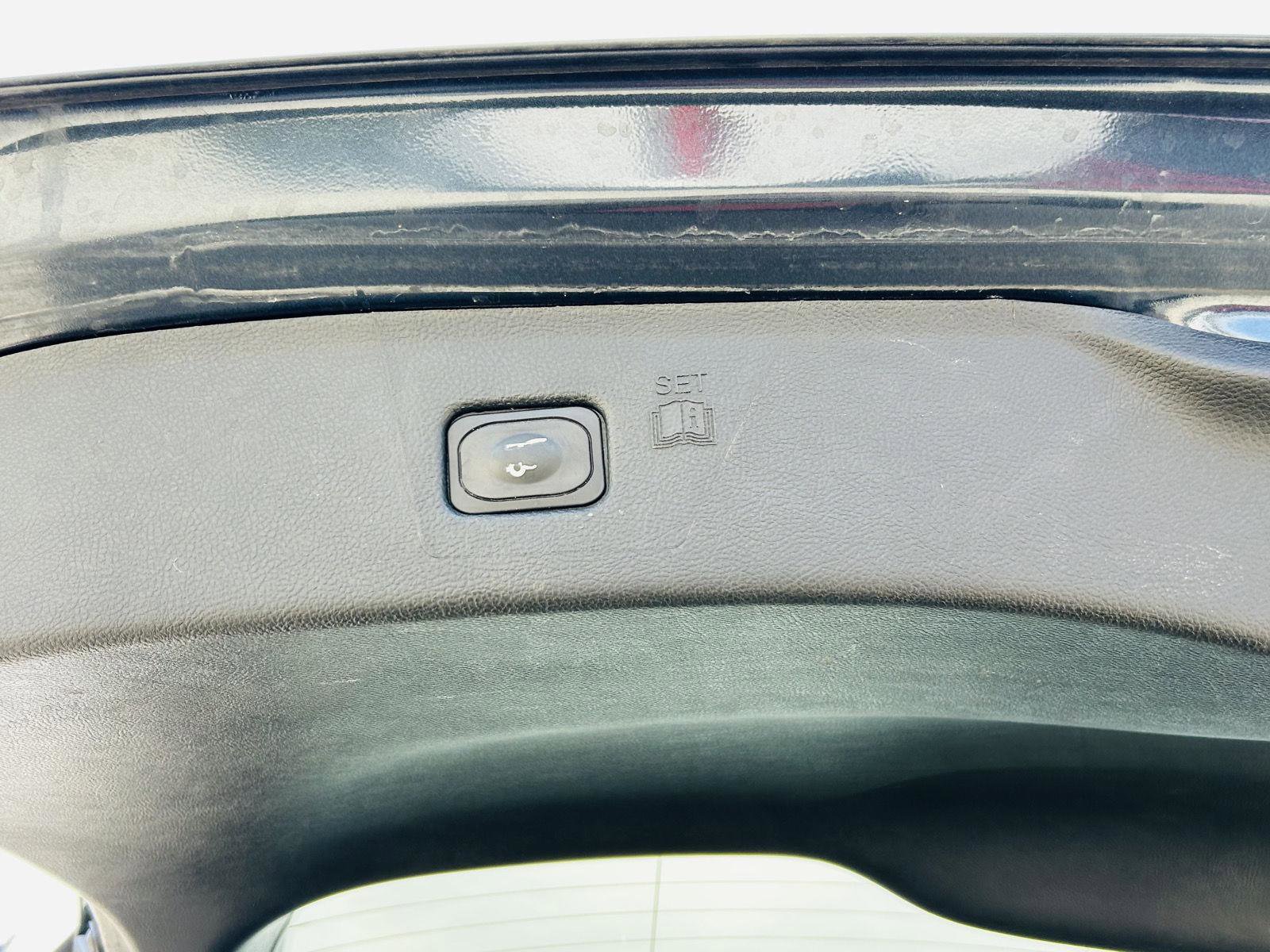 Used 2024 Ford Edge SEL w/ Convenience Package image 11