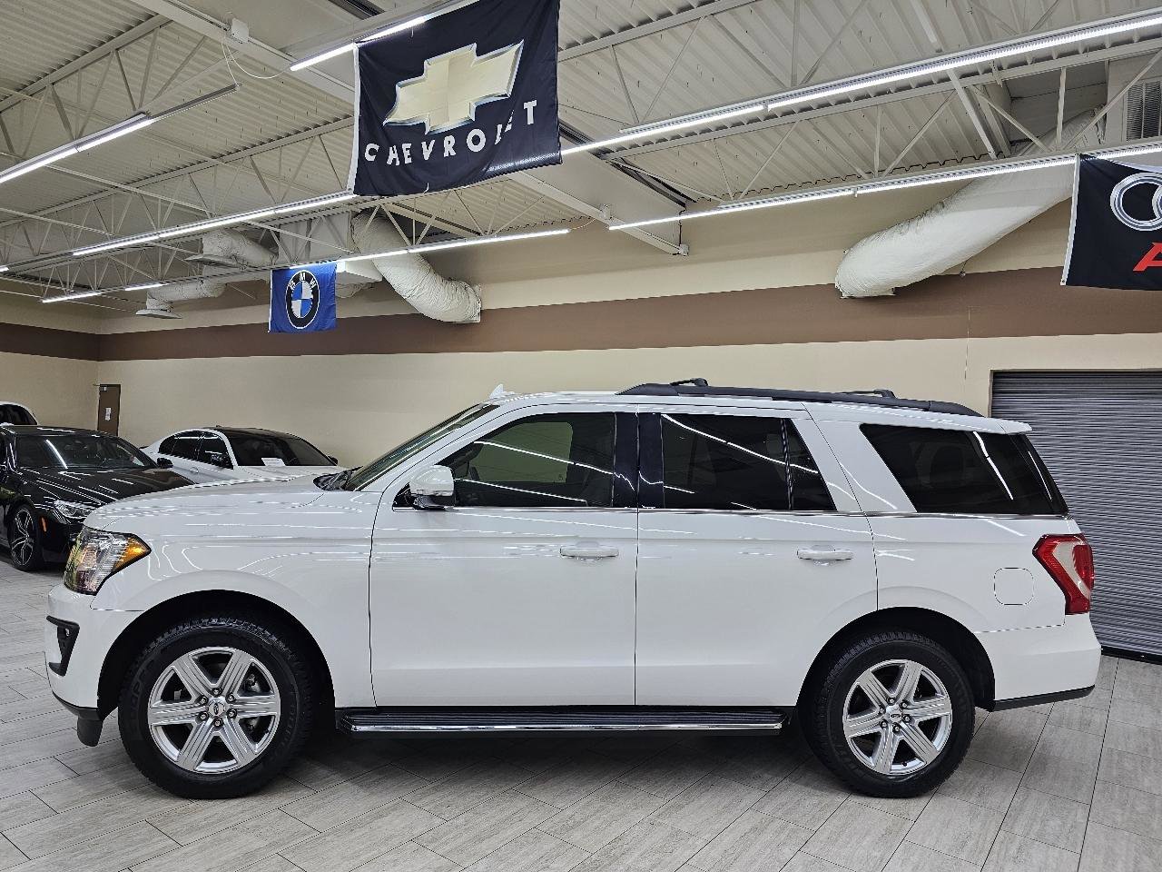 Used 2020 Ford Expedition XLT w/ Equipment Group 202A RWD image 10